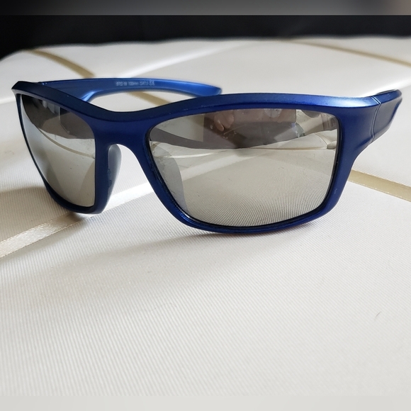 *3/$10 Blue Sport sunglasses - Picture 1 of 6